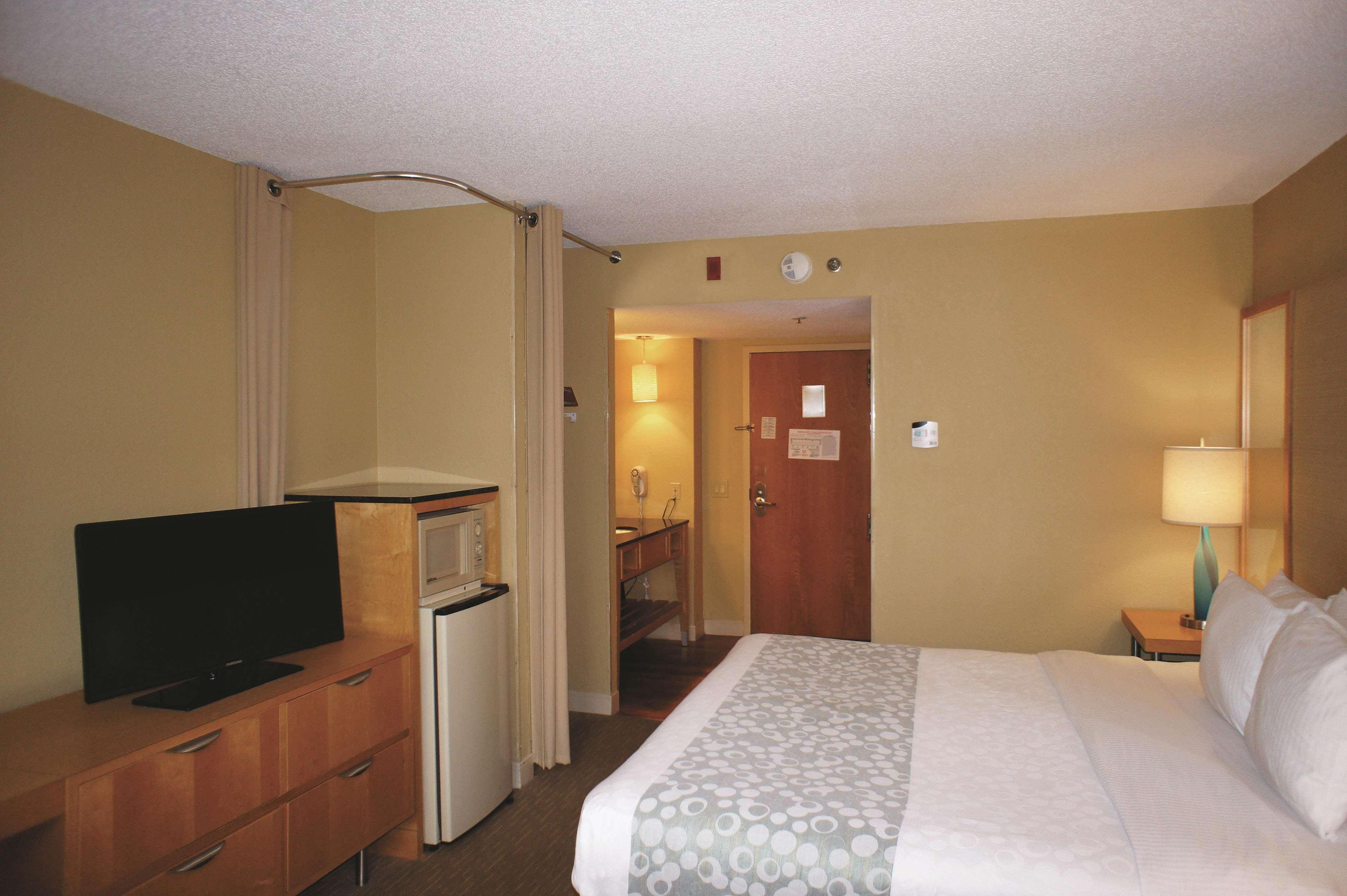 La Quinta By Wyndham Sarasota Downtown Hotel Exterior photo