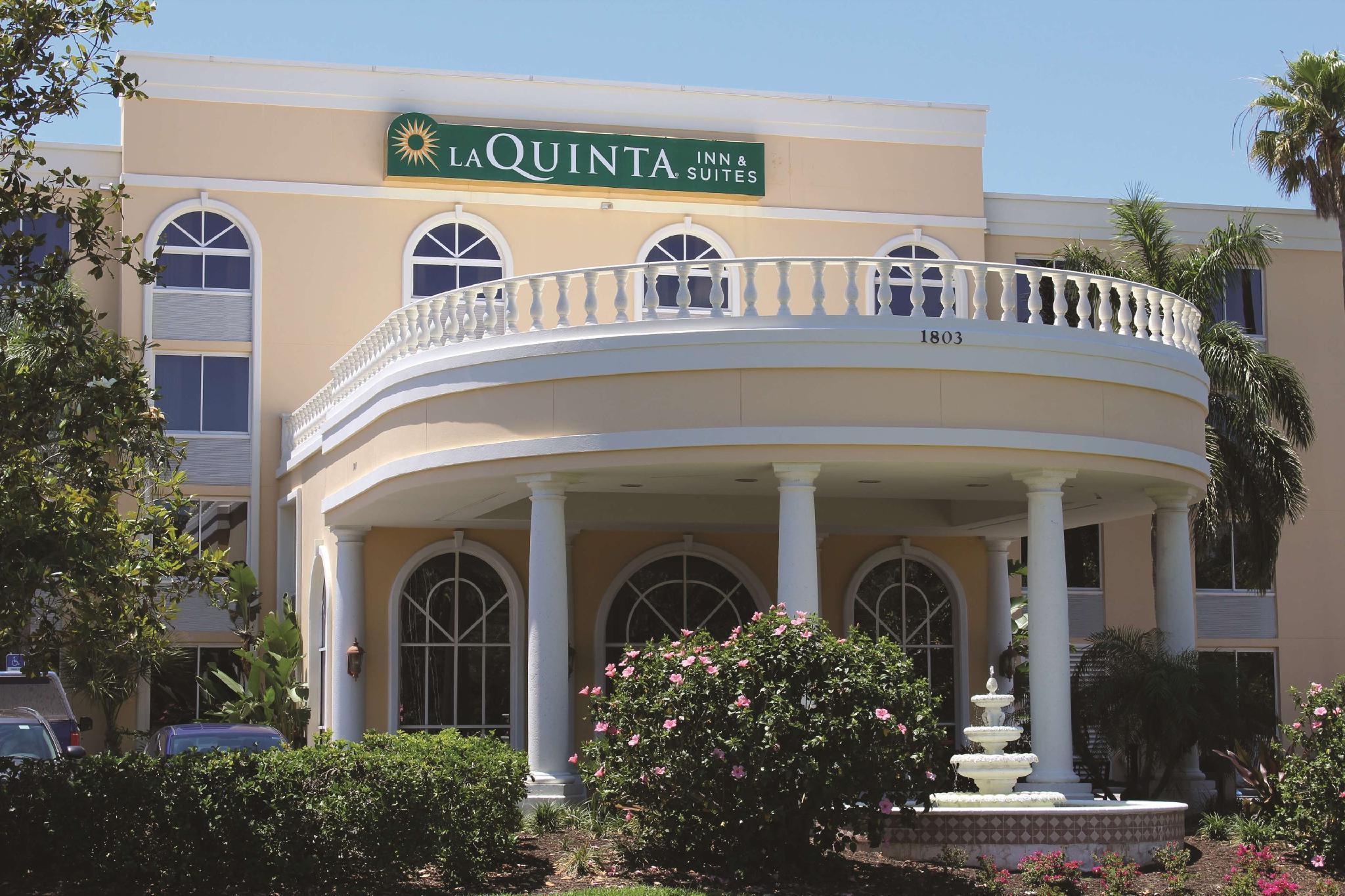 La Quinta By Wyndham Sarasota Downtown Hotel Exterior photo